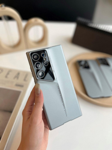 Porsche Design frame Samsung S25 Ultra phone