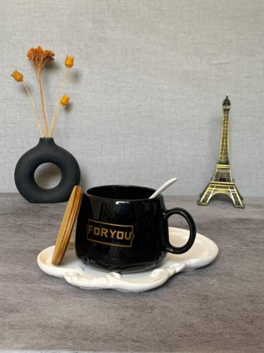 ماگ ساده مشکی درب چوبی طرح برای تو