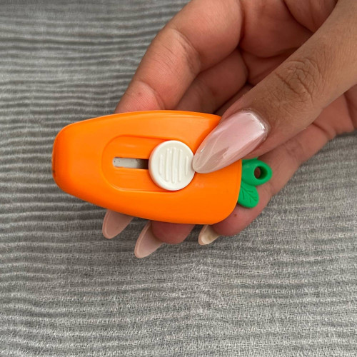  Mini Carrot Shaped Utility Knife Pocket Box Cutter
