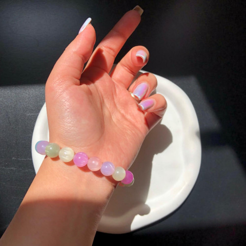 Magic Chameleon Color-Changing Beaded Bracelet (UV Reactive)