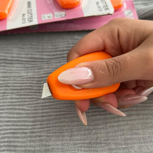  Mini Carrot Shaped Utility Knife Pocket Box Cutter