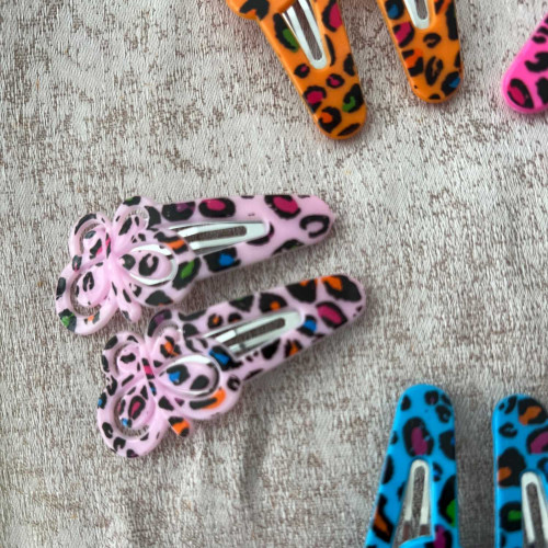 Set of 2 Glossy Color Metal Snap Hair Clips 